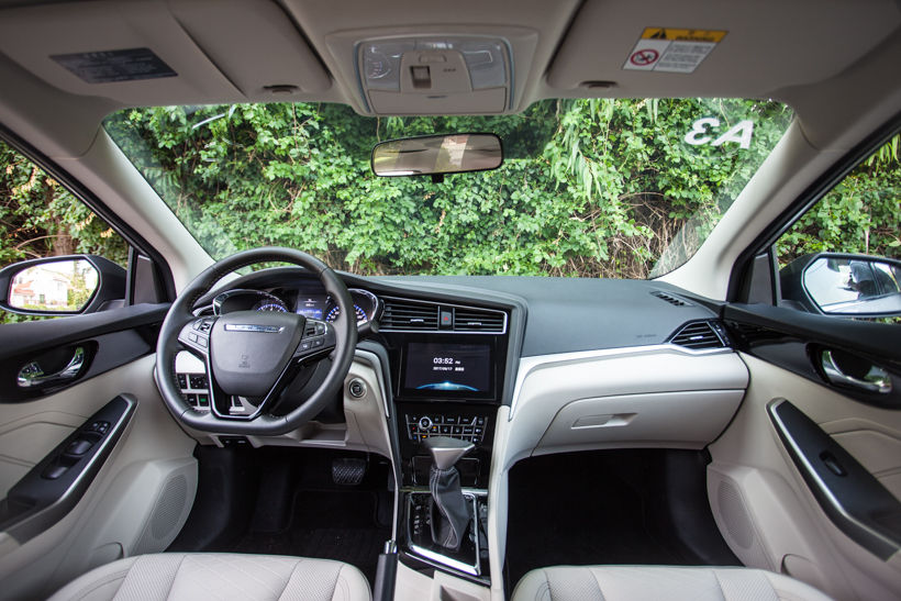 后浪推前浪 试驾东风启辰D60