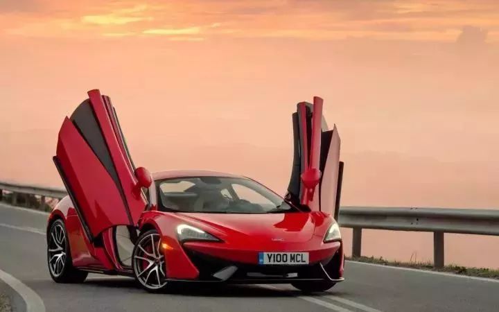 什么剪刀门、鸥翼门，全都弱爆了！这种车门打开方式，你绝对没见过