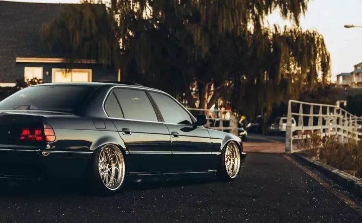 我是老大请不要越级，宝马E38 740iL精品改装案例！