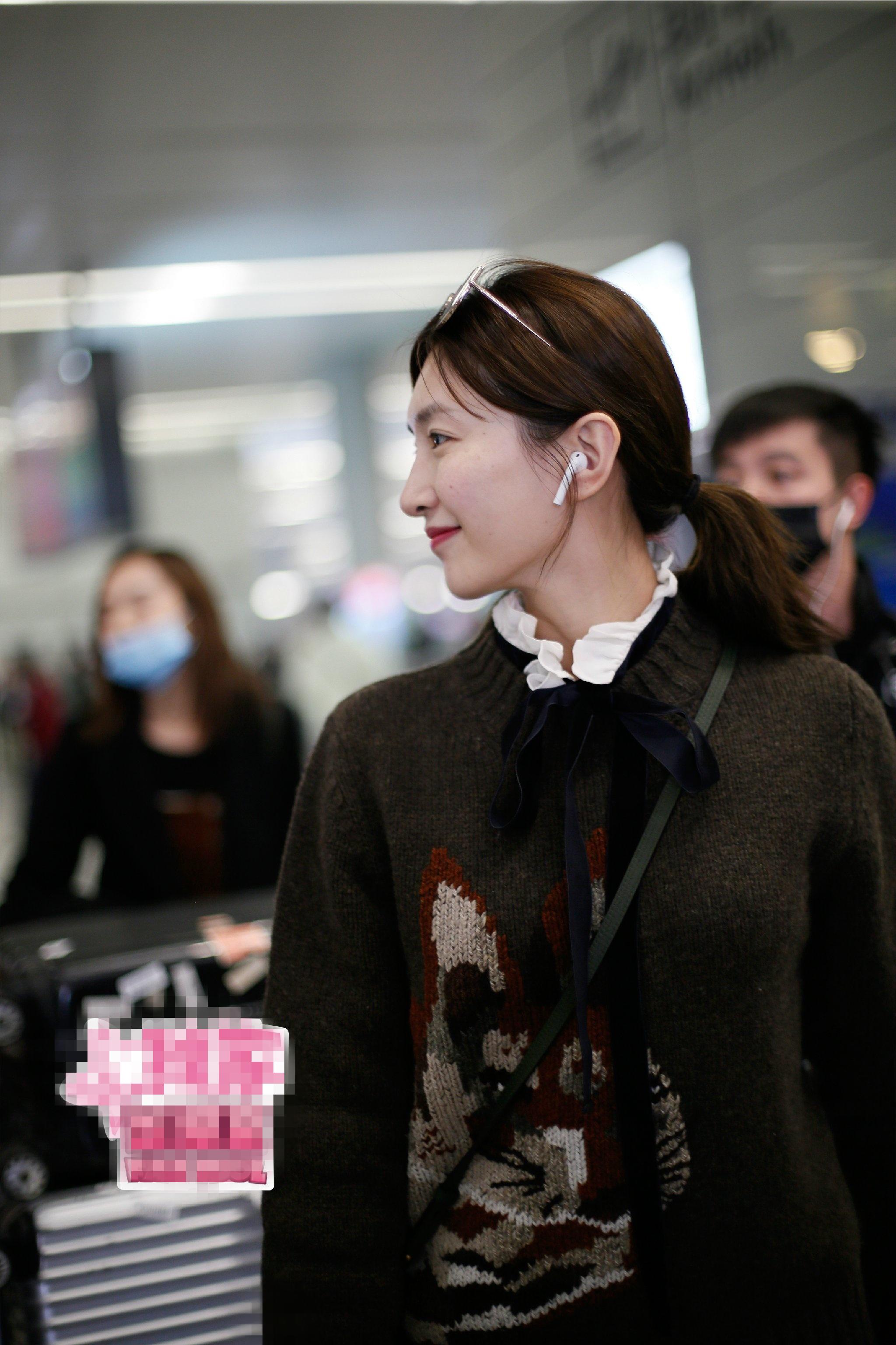 江疏影无修图曝光 这个双下巴有点明显