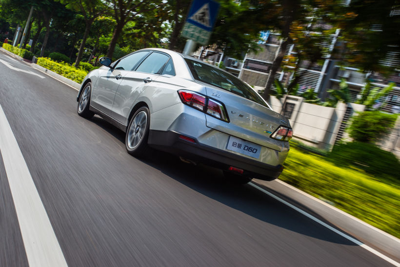 后浪推前浪 试驾东风启辰D60