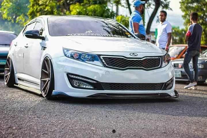 不玩汽配城一切改装从简，这辆起亚K5改成低趴相当有味道！