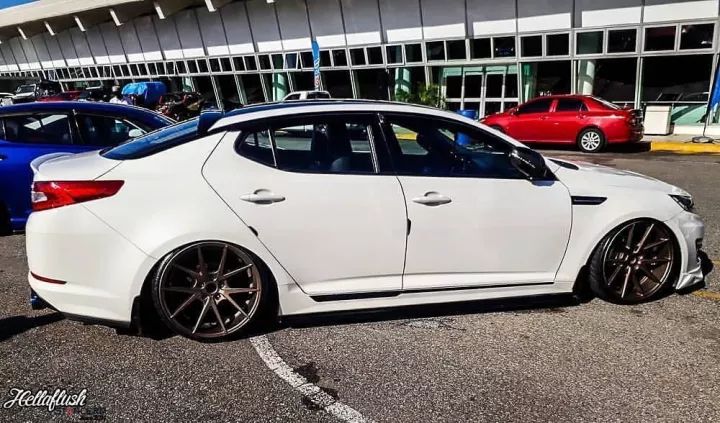 不玩汽配城一切改装从简，这辆起亚K5改成低趴相当有味道！