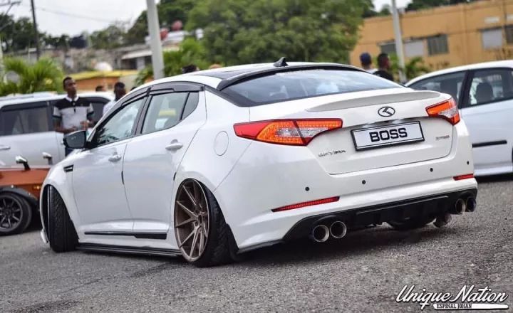 不玩汽配城一切改装从简，这辆起亚K5改成低趴相当有味道！