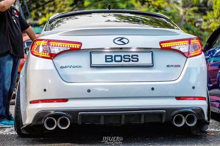 不玩汽配城一切改装从简，这辆起亚K5改成低趴相当有味道！