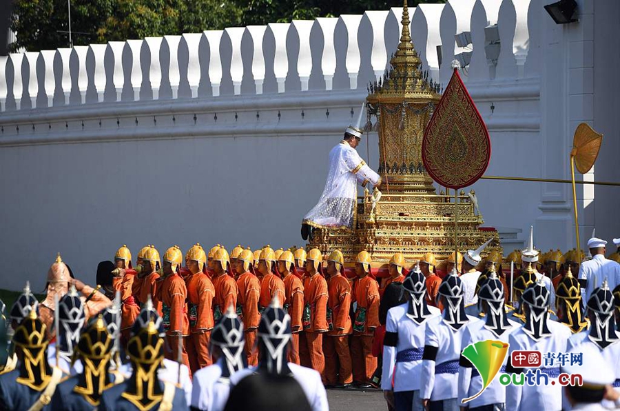 泰国先王普密蓬遗体火化仪式举行