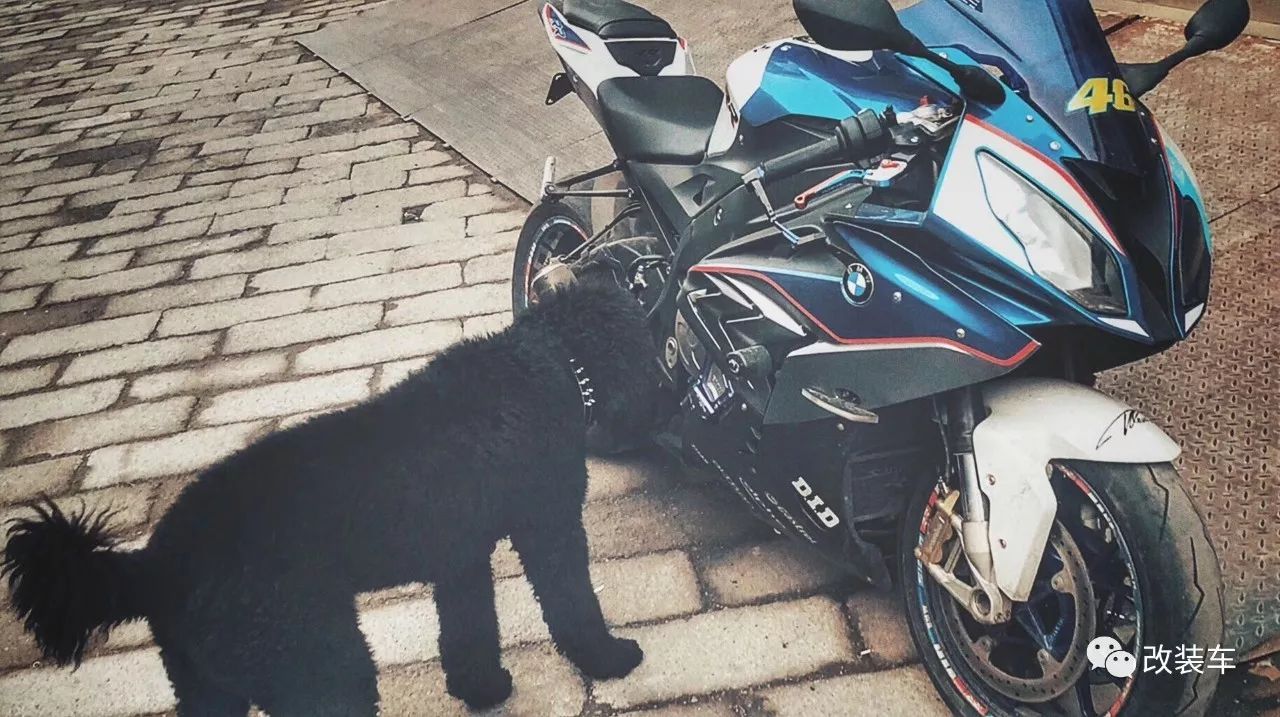 机车短发大长腿，北京妹子的这几辆公升级摩托都是梦想座驾！