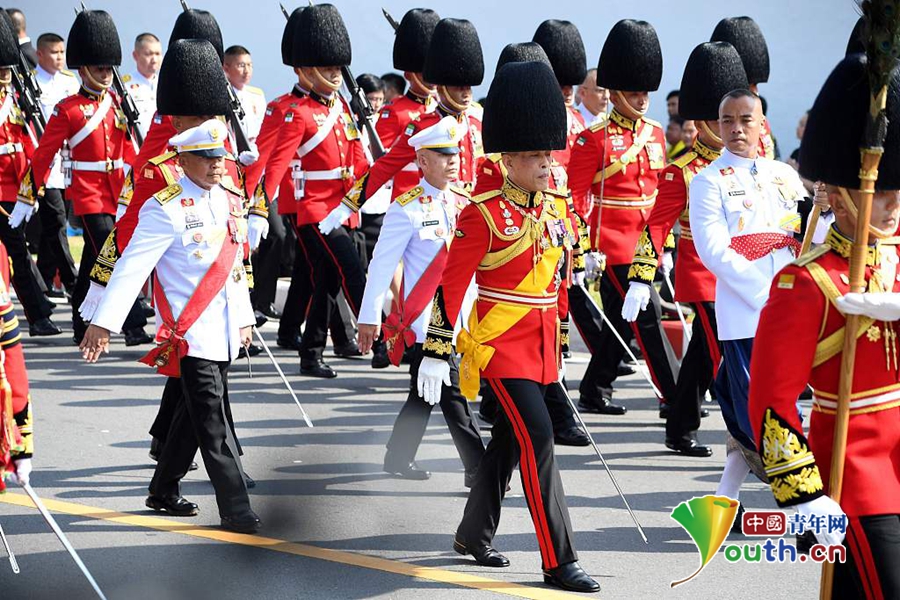 泰国先王普密蓬遗体火化仪式举行