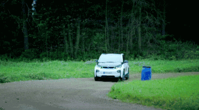 信不信由你，不烧油也能有宝马的操控！