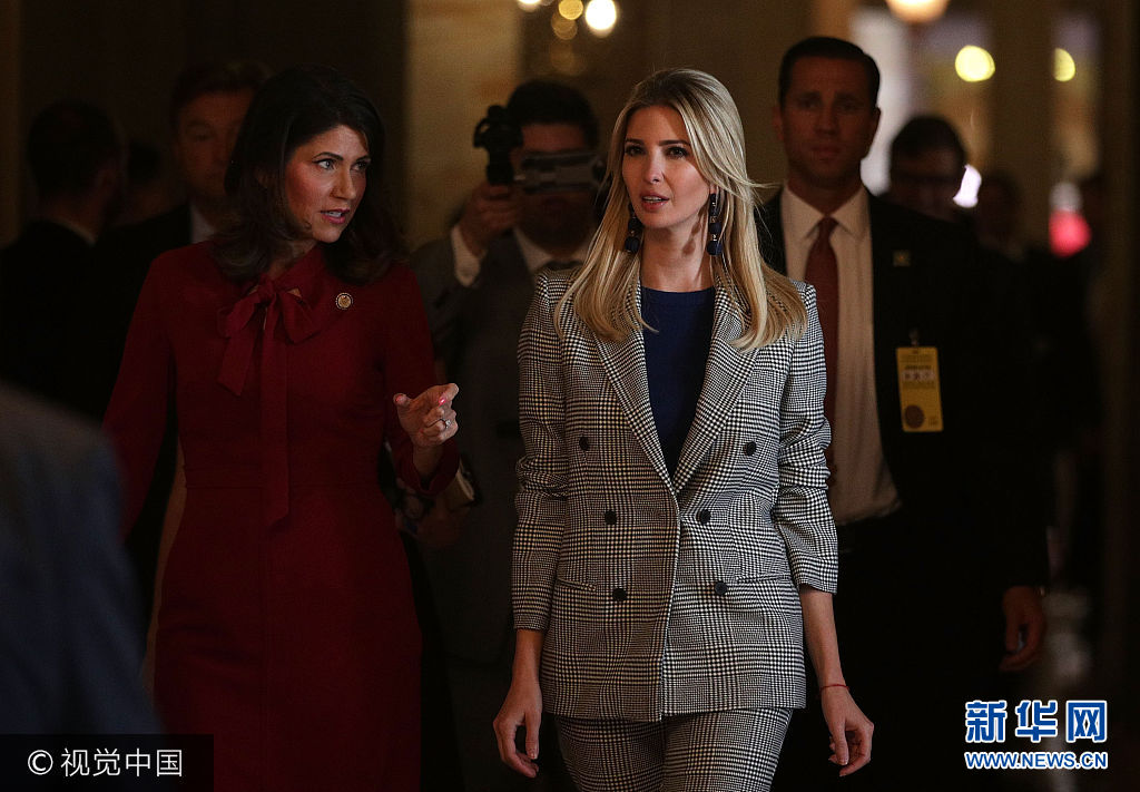 美"第一千金"伊万卡大谈儿童税收笑容灿烂(组图)