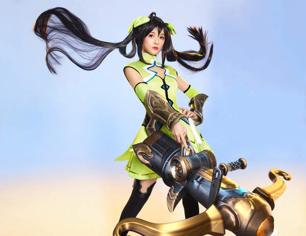 徐娇cos《王者荣耀》孙尚香 网友:好好看,毫无违和感