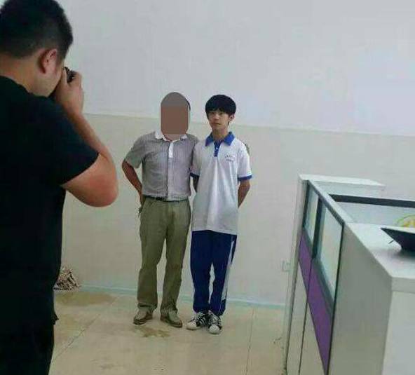 王俊凯上课被点名,还要验真假,被特别关照的明星同学们心里苦不苦?