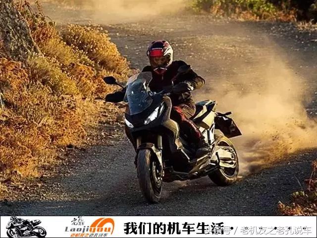 这台3万售价的履带式全地形摩托将一众ADV拉力摩托秒杀