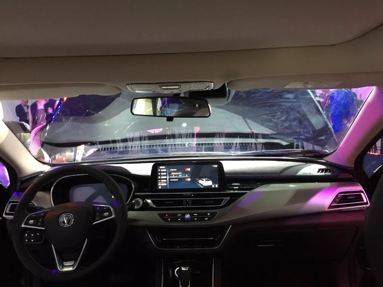 打造B级车新标杆，睿骋CC更智能更温暖