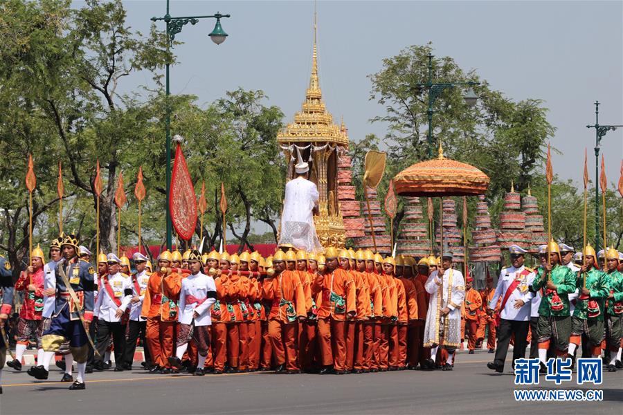 泰国先王普密蓬遗体完成火化