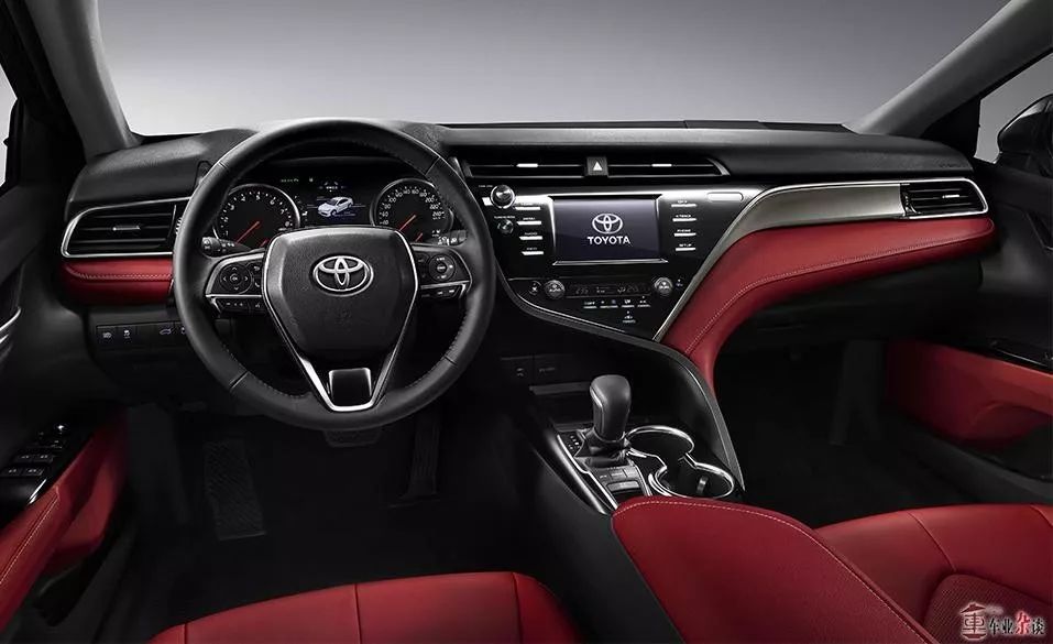 TNGA理念下的换代，第八代凯美瑞厉害在哪里？｜车业杂谈