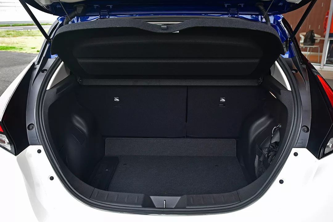 在日本试了一款据说是同级最先进的新车