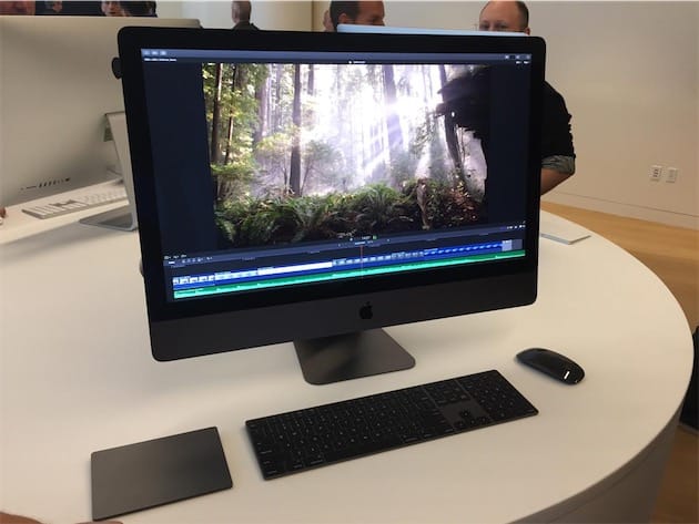 网友 chris fenwick 在 fcpx 峰会上见到了苹果展示用的黑色 imac pro