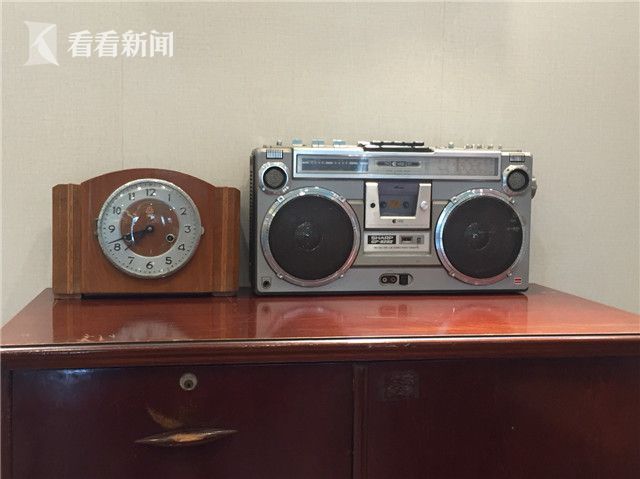 这样的场景,对出生于上世纪六,七十年代的上海人来说一定都记忆犹新.