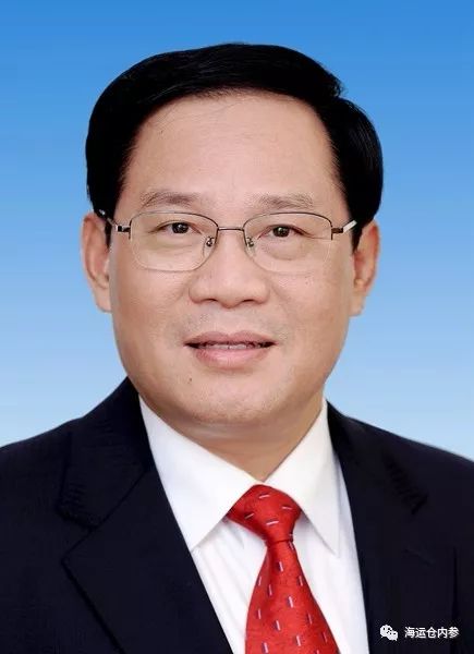 在上海,韩正同志不再兼任上海市委书记,常委,委员职务;李强同志兼任