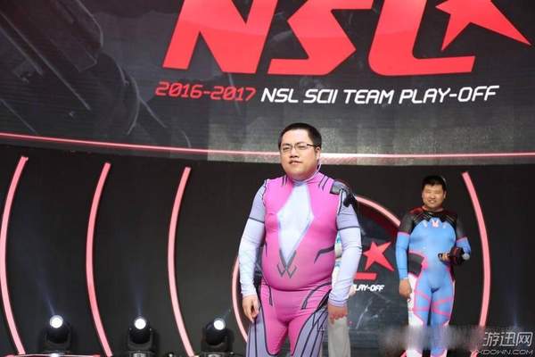 搜索结果出来的是黄旭东会是什么表情…黄旭东也转发了杨幂的这条微博