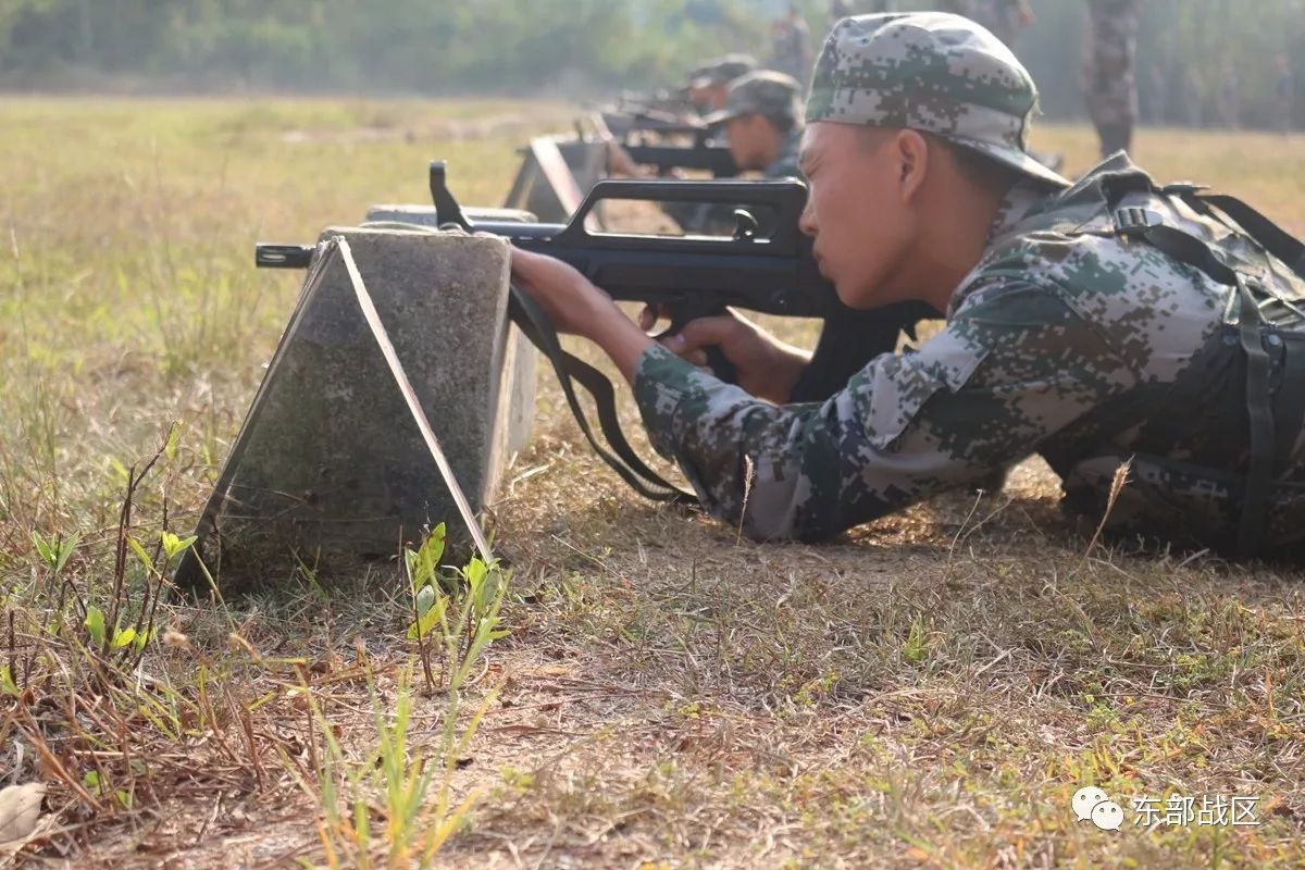 命中胸靶新兵首次实弹射击打靶有没有危险性?