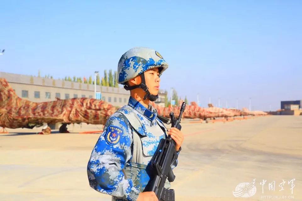 空军警卫战士的真情告白不曾乘风飞翔却一样钟情于蓝天