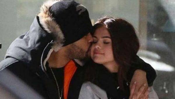 外媒曝赛琳娜与盆栽哥已经分手不会与比伯复合