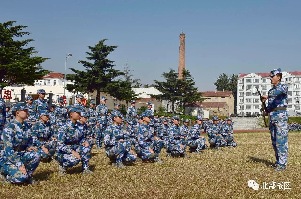 海军霸王花在军营绽放:北海舰队某训练基地学兵大队女兵连训练掠影