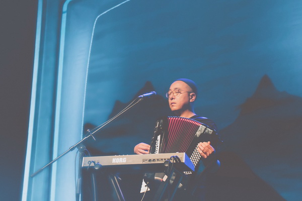 现场张玮玮郭龙就做个走江湖的艺人吧