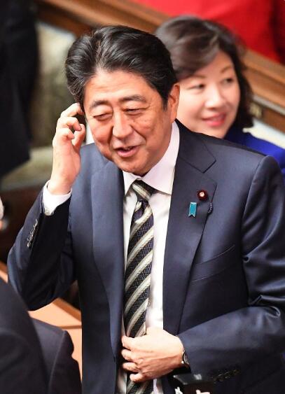 安倍被选为日本第98任首相第4届安倍内阁今晚启动