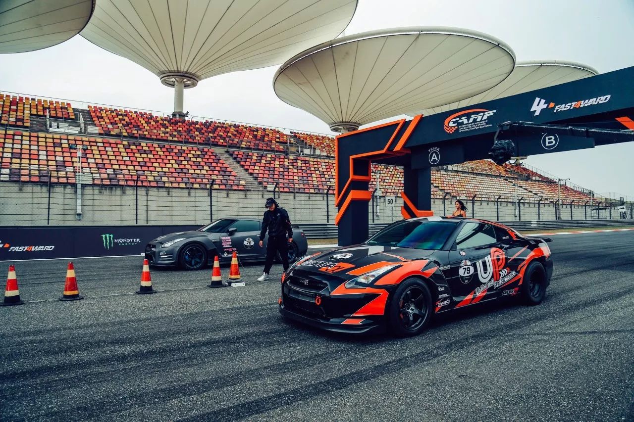 去f1赛道看"崩直线" 应该是最棒的周末活动了