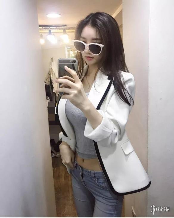 韩国娜美身材妹李秀彬最新美照一双美腿引人注目