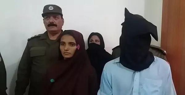 不满包办婚姻,她毒死夫家17人|巴基斯坦|阿克拉姆|中毒_新浪军事_新浪