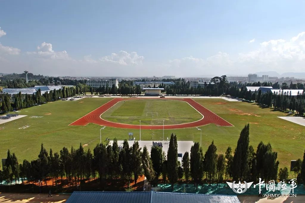 軍校最美秋景巡禮第5站陸軍邊海防學院