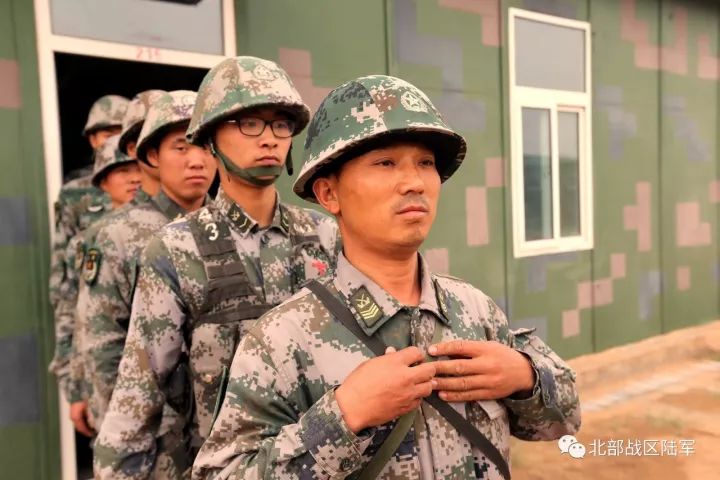 点赞老兵三级军士长成守平的兵样子