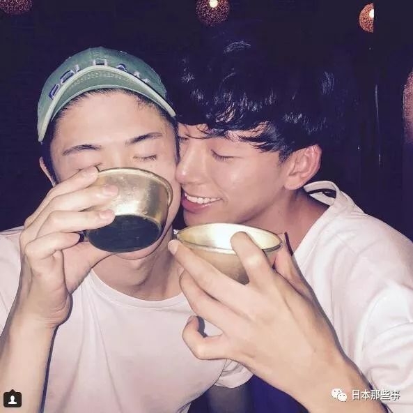 公开出柜高调晒照秀恩爱这对日圈模特还是跨国恋