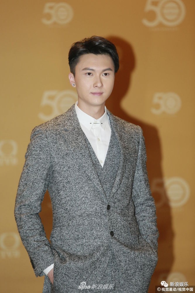 袁伟豪↓大合影,汪明荃和郑裕玲万年不变卡c位哈哈哈哈哈哈明年的tvb