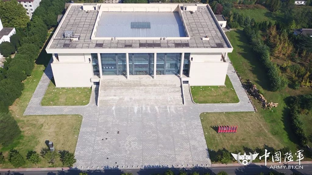 军校最美秋景巡礼第6站:陆军指挥学院