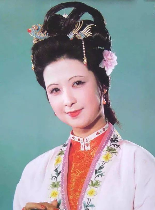 87版红楼梦中的尤二姐失联30年后竟活成了这样