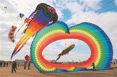 风筝精英如东争锋|如东|风筝|表演赛_新浪新闻