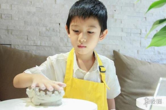 娱乐圈颜值逆天的星二代小正太 山鸡哥儿子可爱又软萌