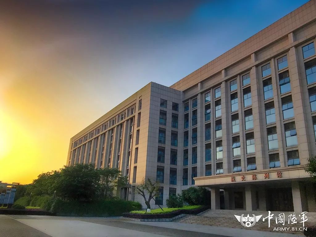 军校最美秋景巡礼第7站陆军勤务学院