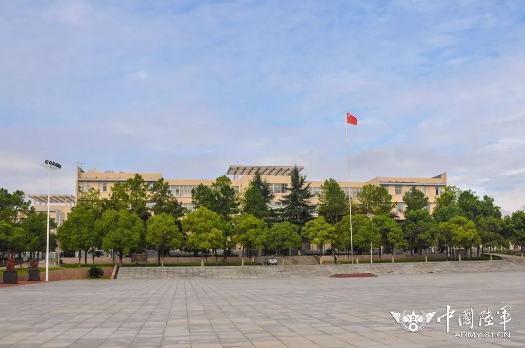 军校最美秋景巡礼第7站陆军勤务学院