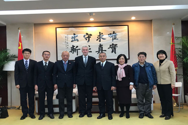 张来明副主任会见英国剑桥大学教授彼得·诺兰