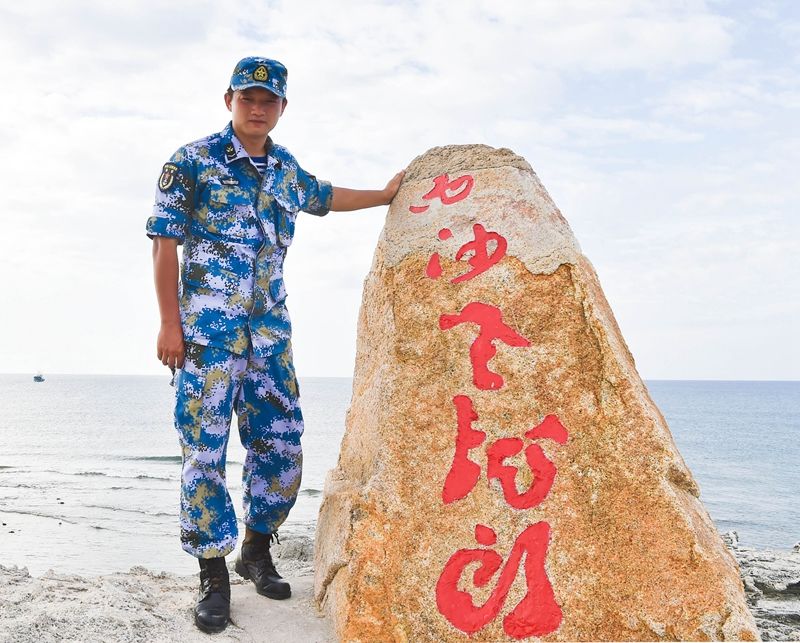 今天的头条属于这群镜头背后的水兵