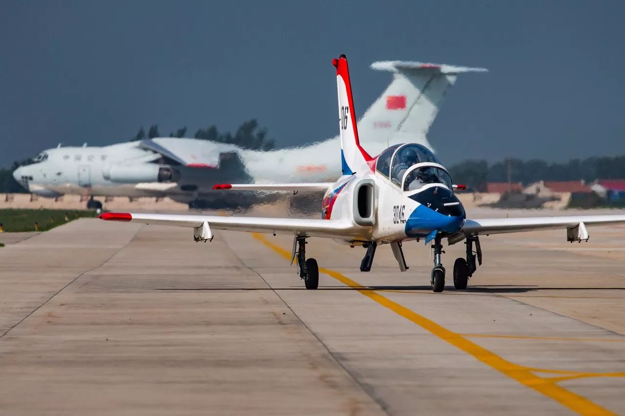 这68年,其实也没啥,只不过已成为一支由多兵机种组成的现代化战略空军