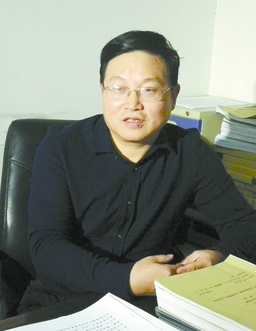 记中央纪委嘉奖获得者,湖南省纪委案件审理室主任曾海平