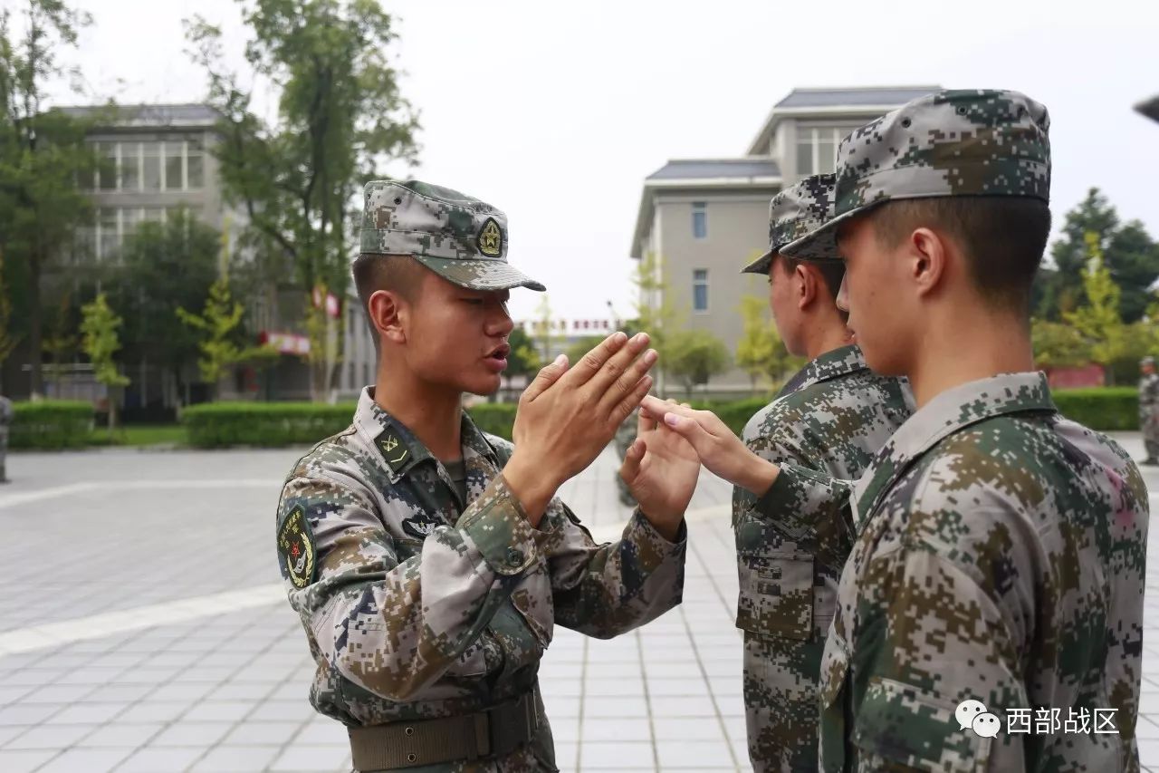 新兵连的故事我的班长超厉害