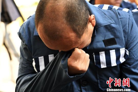 四川省荞窝监狱举办亲情帮教活动助服刑人员改造